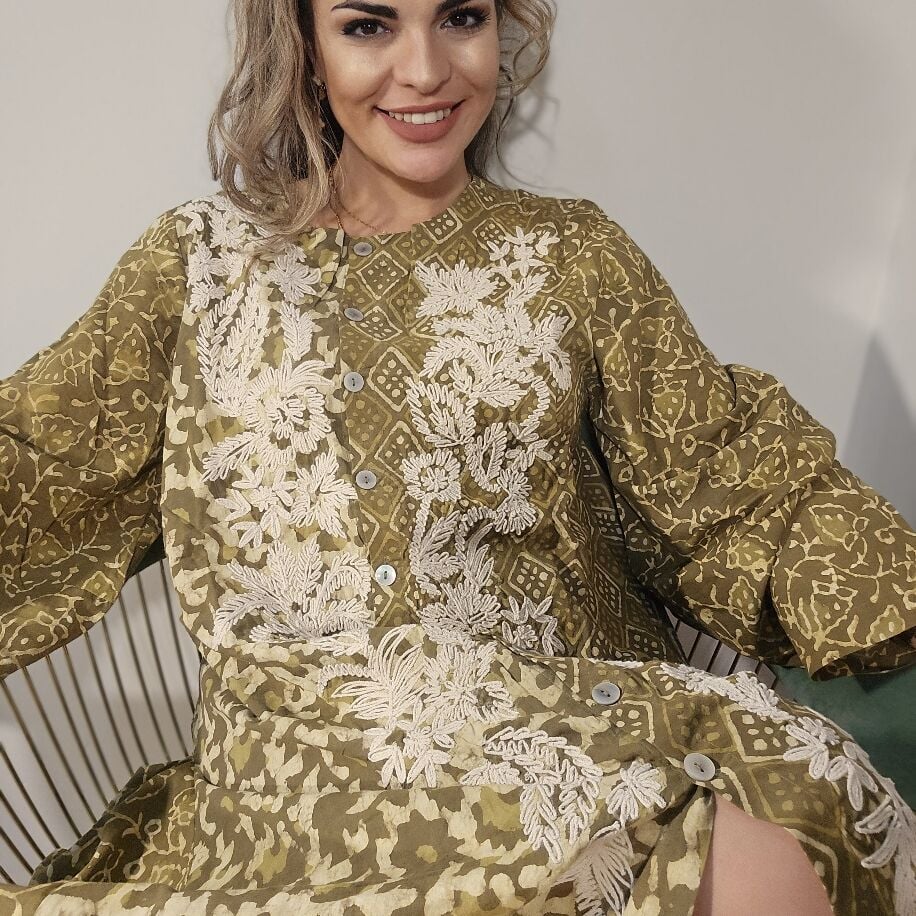 Taş Baskı Kap Elbise Hardal