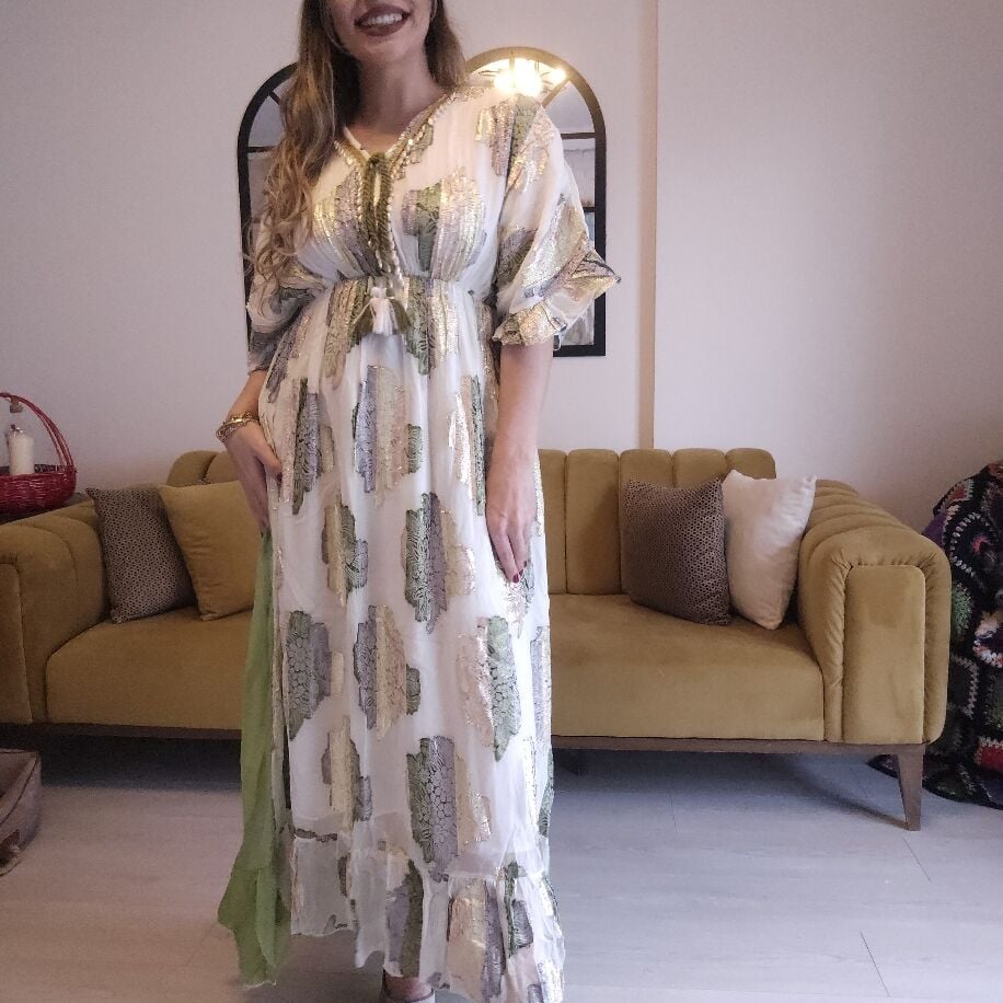 İthal Şifon Beyaz Yeşil Elbise