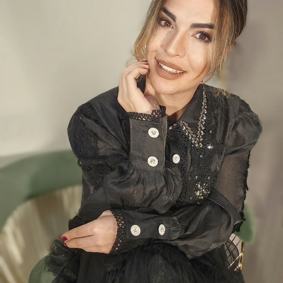 Siyah Güpür Gömlek