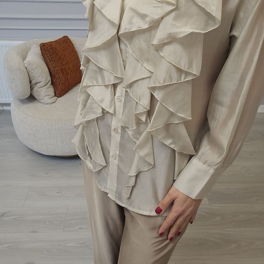 İtalyan Fırfırlı Gömlek Bej